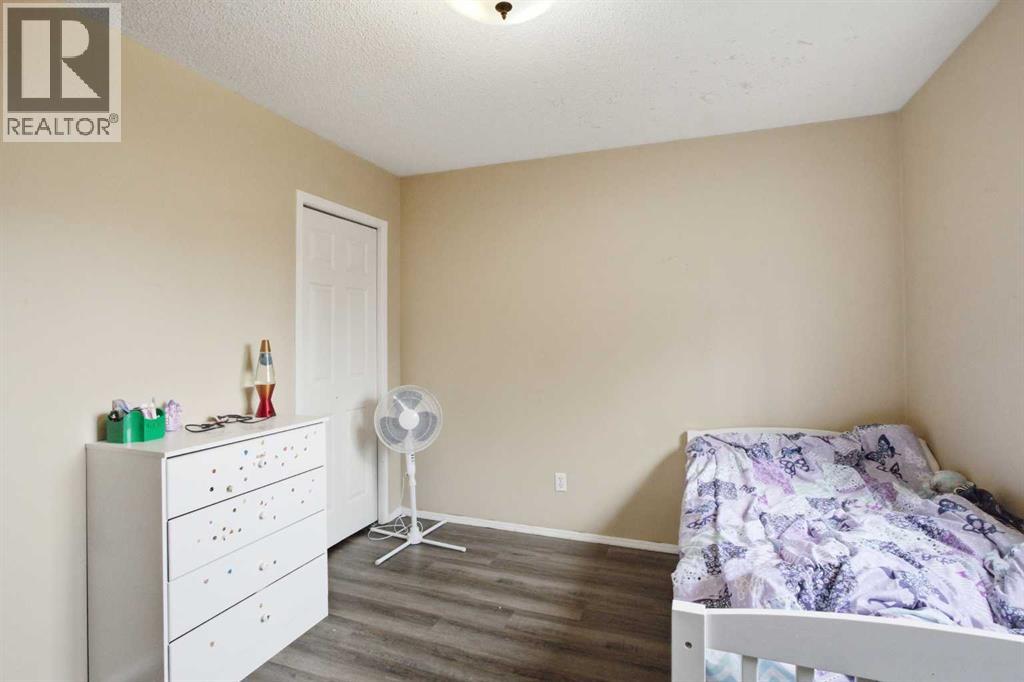 10613 91A Street - Image 18