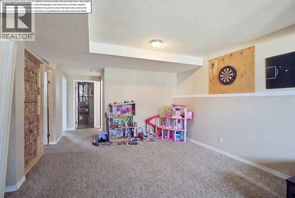 10613 91A Street - 23