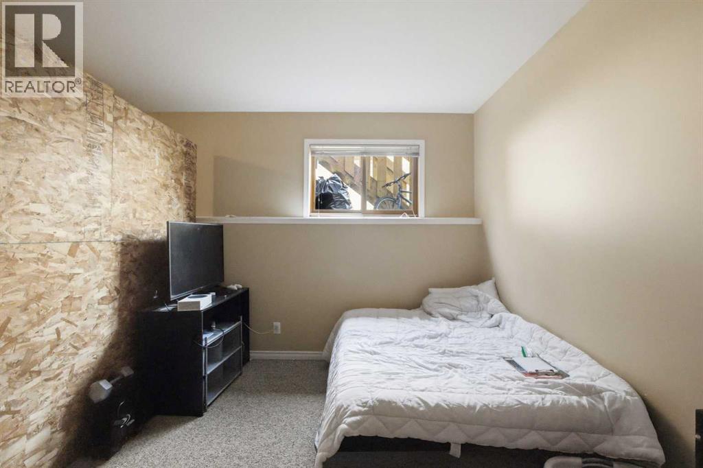 10613 91A Street - 28