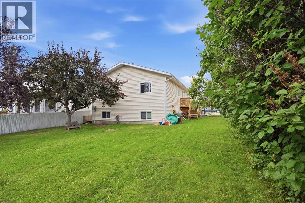 10613 91A Street - Image 29