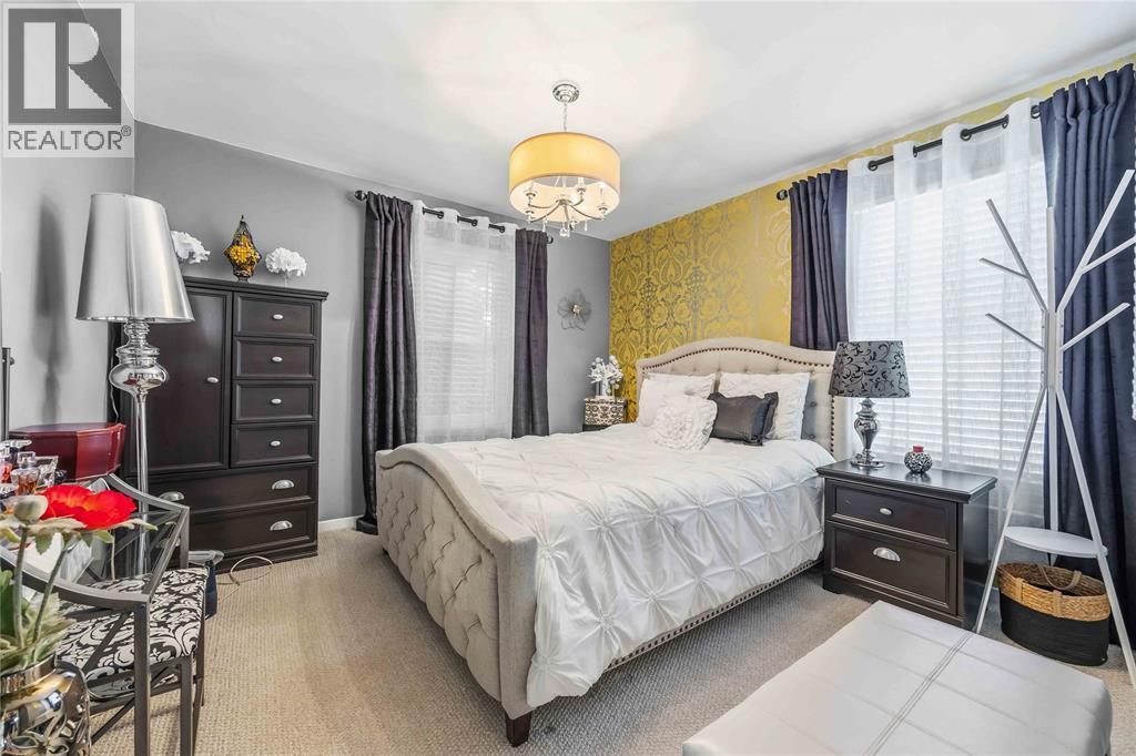 322 COBDEN STREET - 14