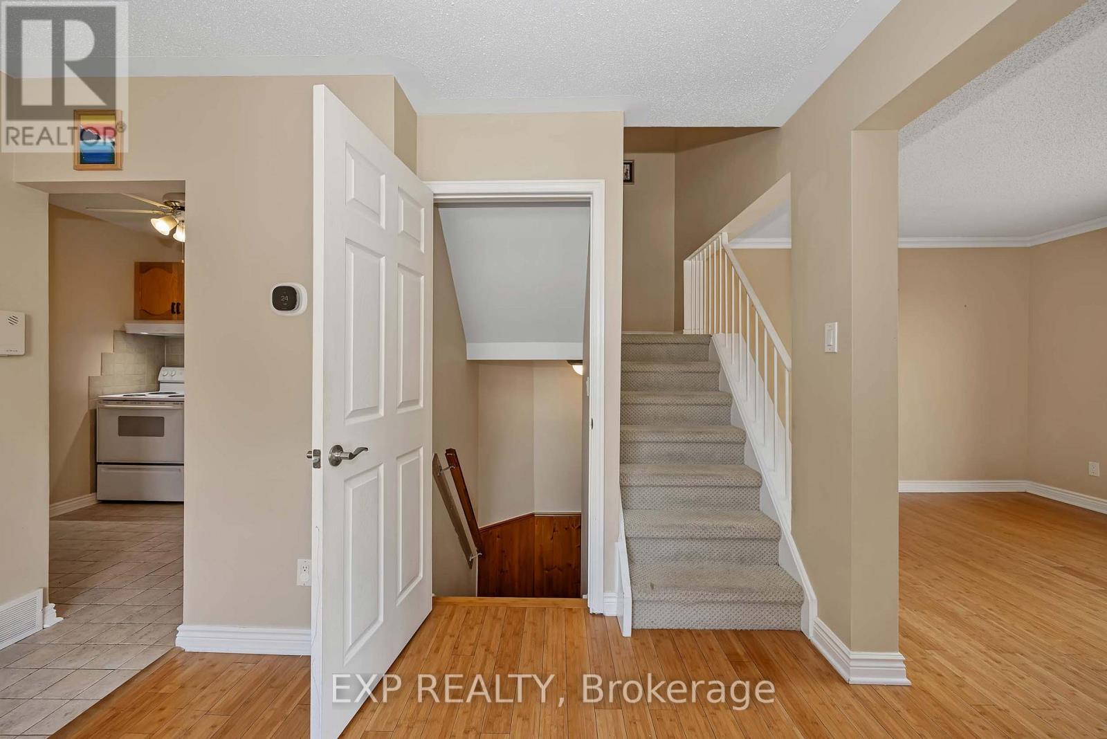38 SUNDBACK LANE - 19