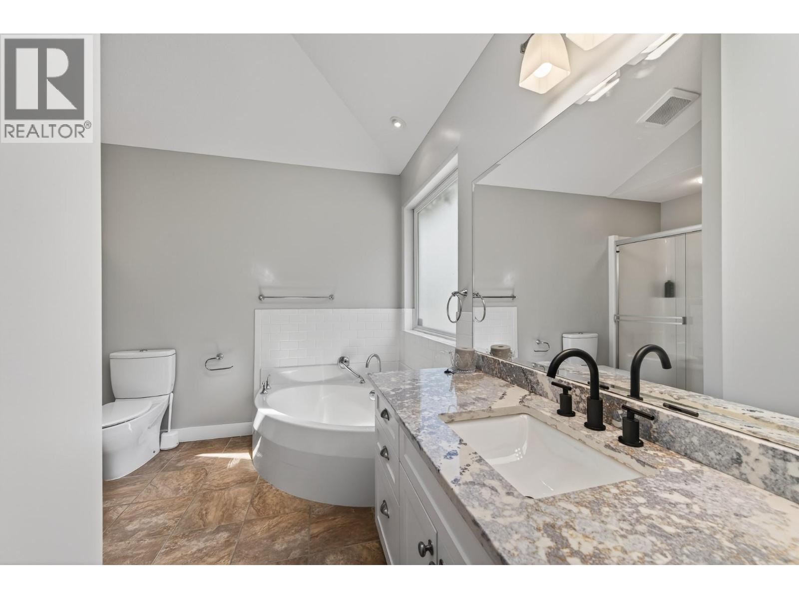 8929 Grizzly Crescent - 14