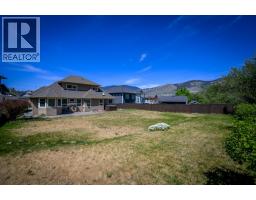 8929 Grizzly Crescent, Kamloops, BC V2C6T9 Photo 30