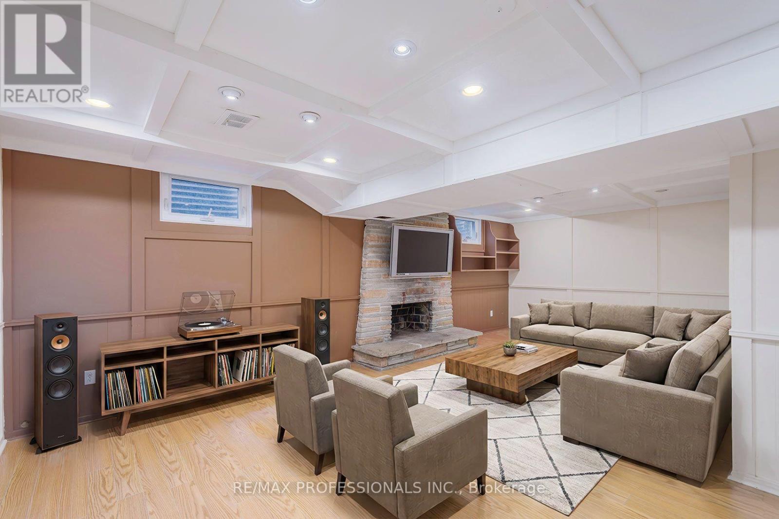 38 BOXWOOD ROAD - 28