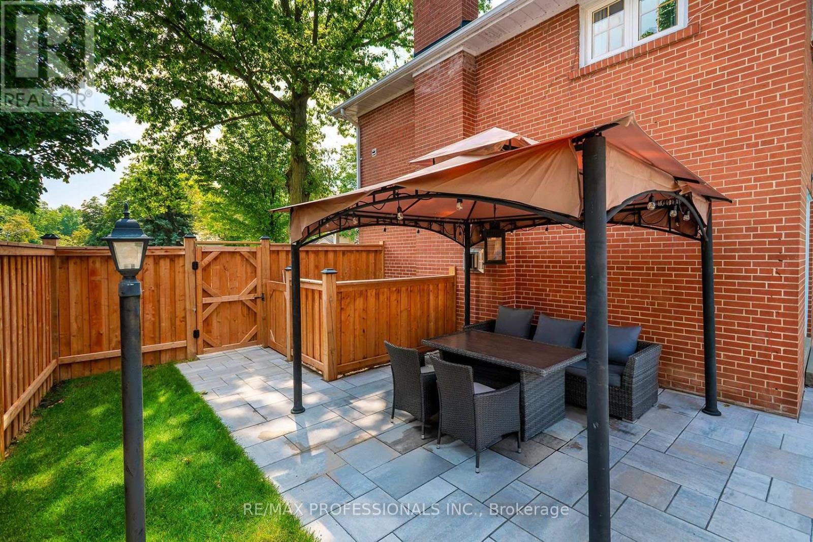 38 BOXWOOD ROAD - 40