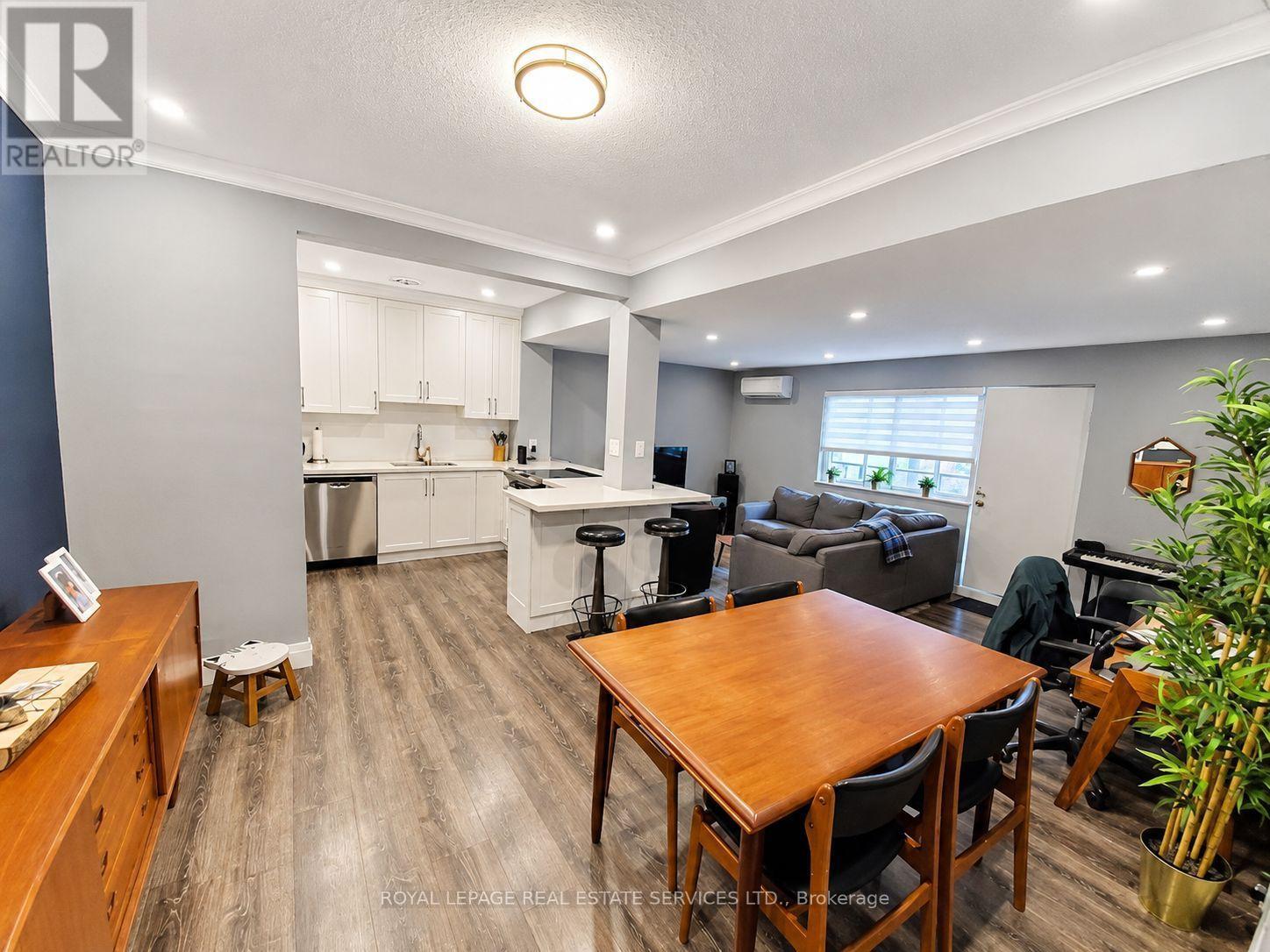 #203 15 ELIZABETH STREET N - 8