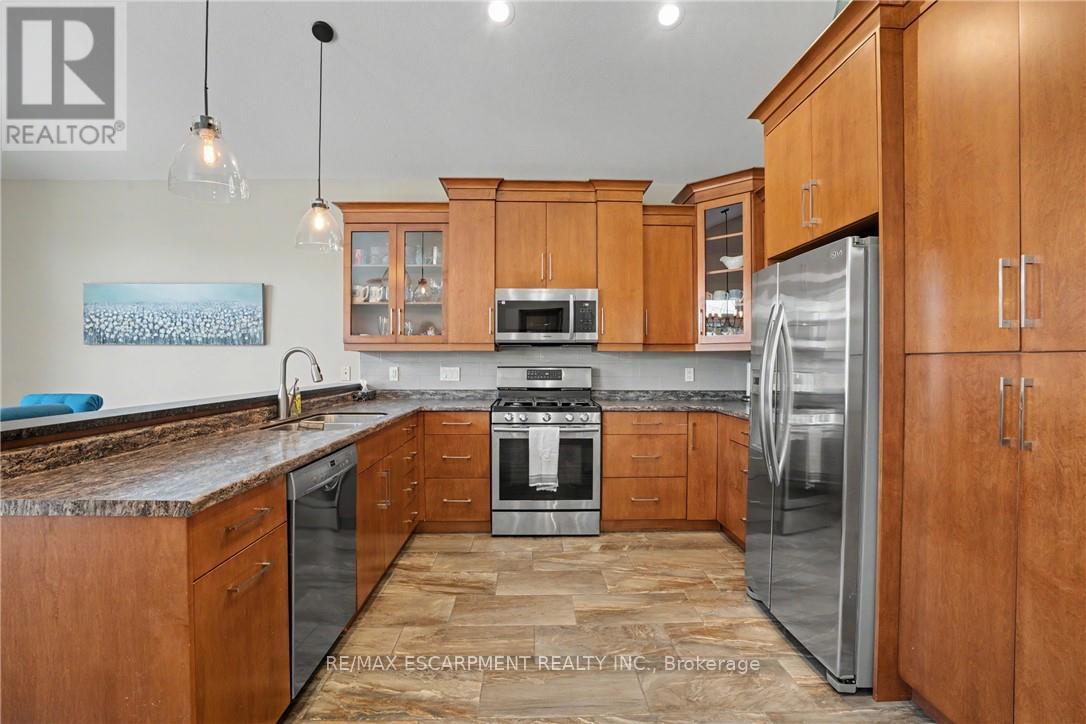 12 SILVERWOOD AVENUE - 16