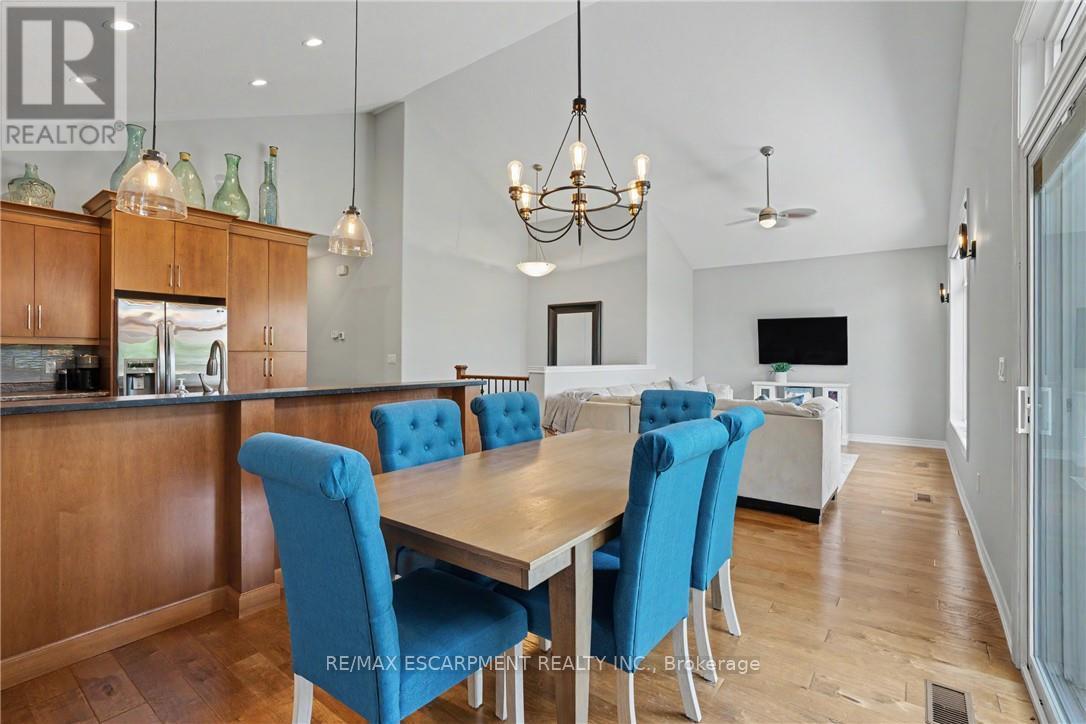 12 SILVERWOOD AVENUE - 19