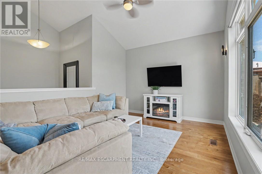12 SILVERWOOD AVENUE - 20