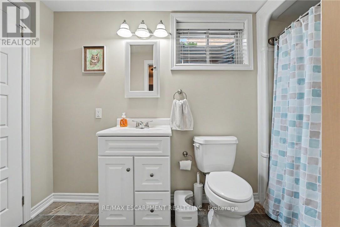 12 SILVERWOOD AVENUE - 29