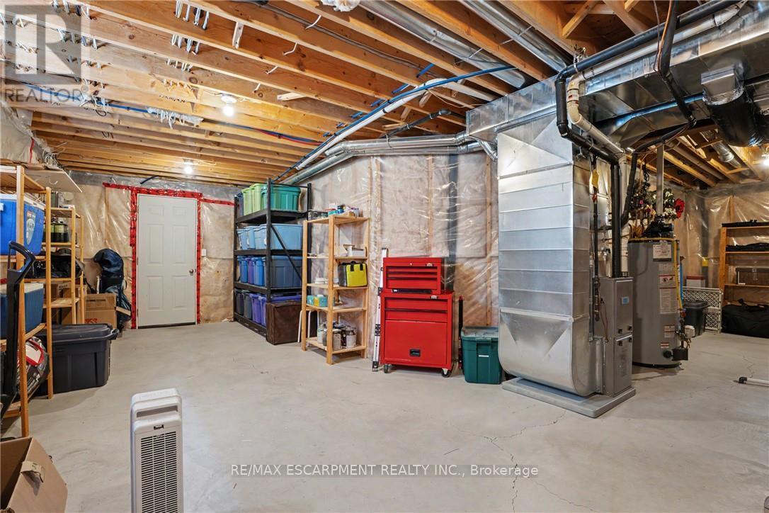12 SILVERWOOD AVENUE - 32