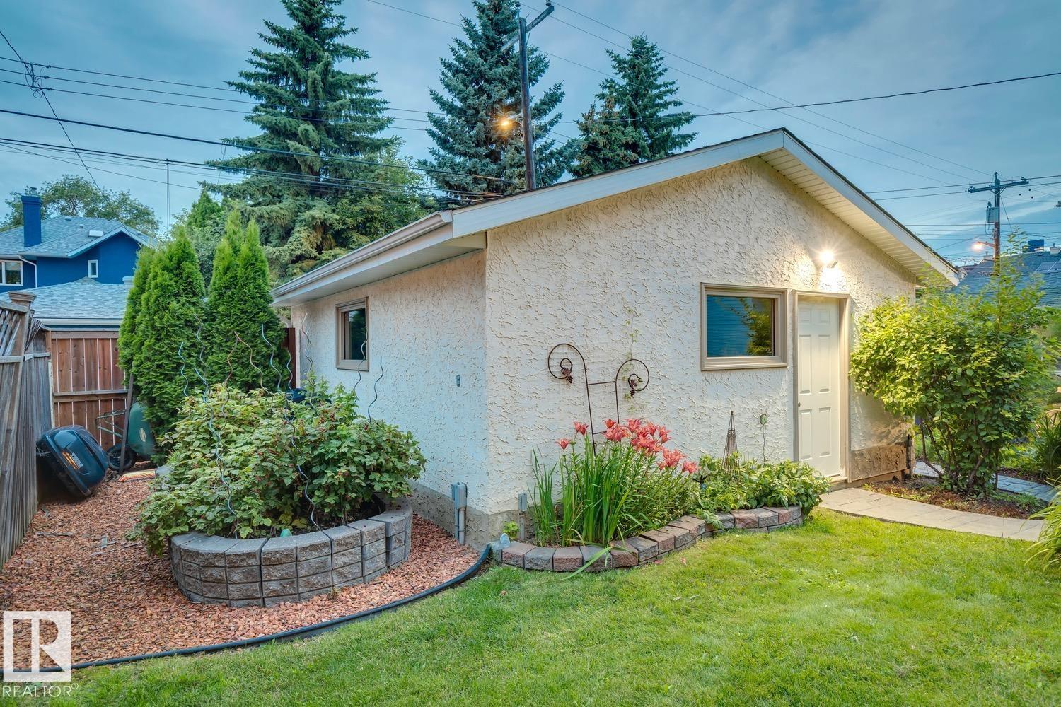 9732 95 ST NW - Image 15