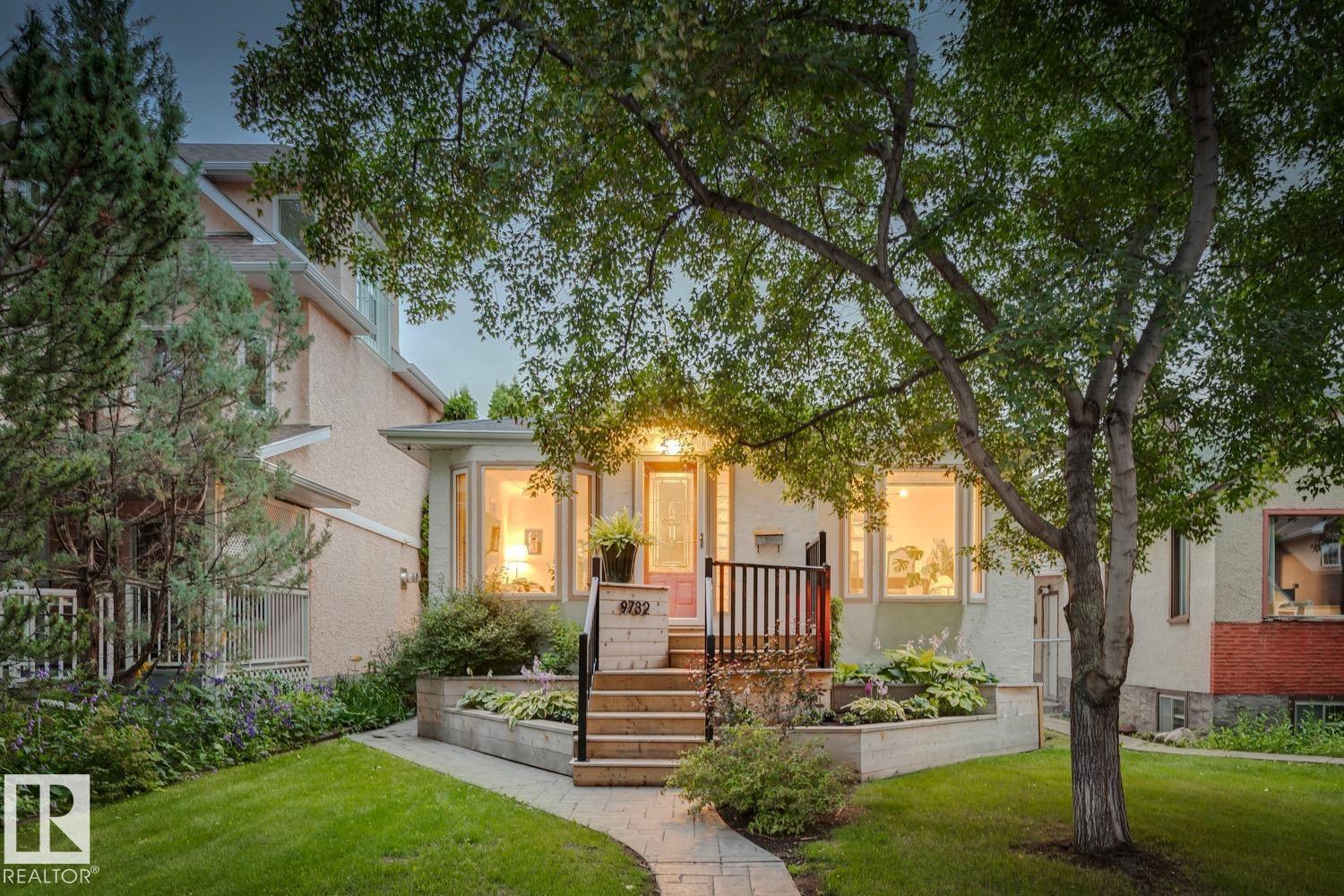 9732 95 ST NW, Cloverdale, Edmonton photo 1