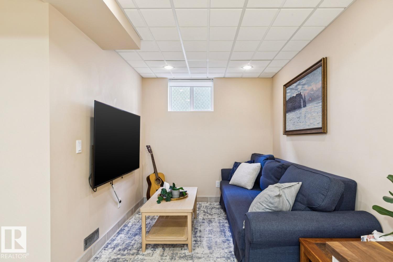 9732 95 ST NW - Image 29