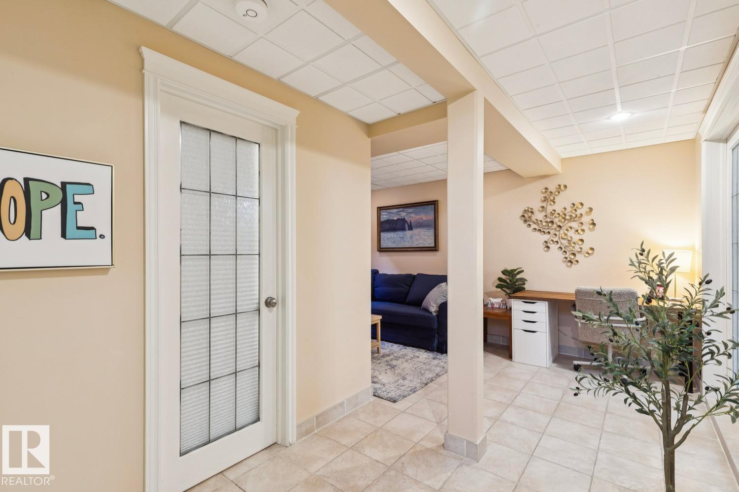 9732 95 ST NW - Image 26