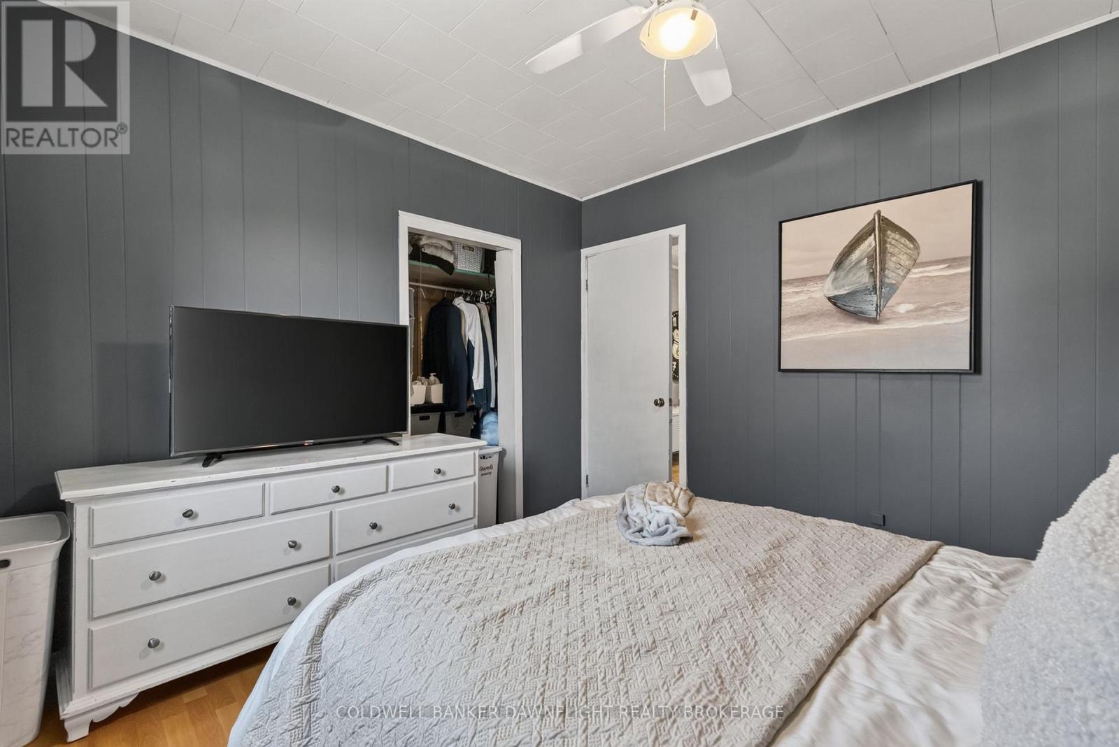 221 PRINCE ARTHUR STREET - 11