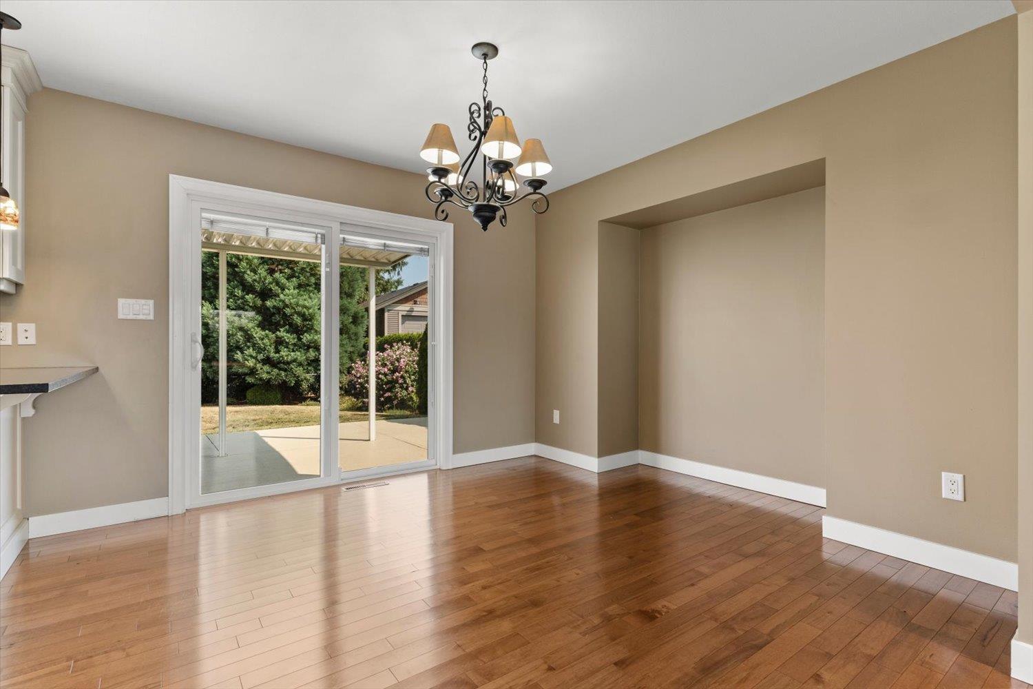 4 Bed, 4 Bath House for Sale in Chilliwack – 45387 JEWEL AVENUE, Sardis South, Chilliwack – MLS# R3153762 - Image 10