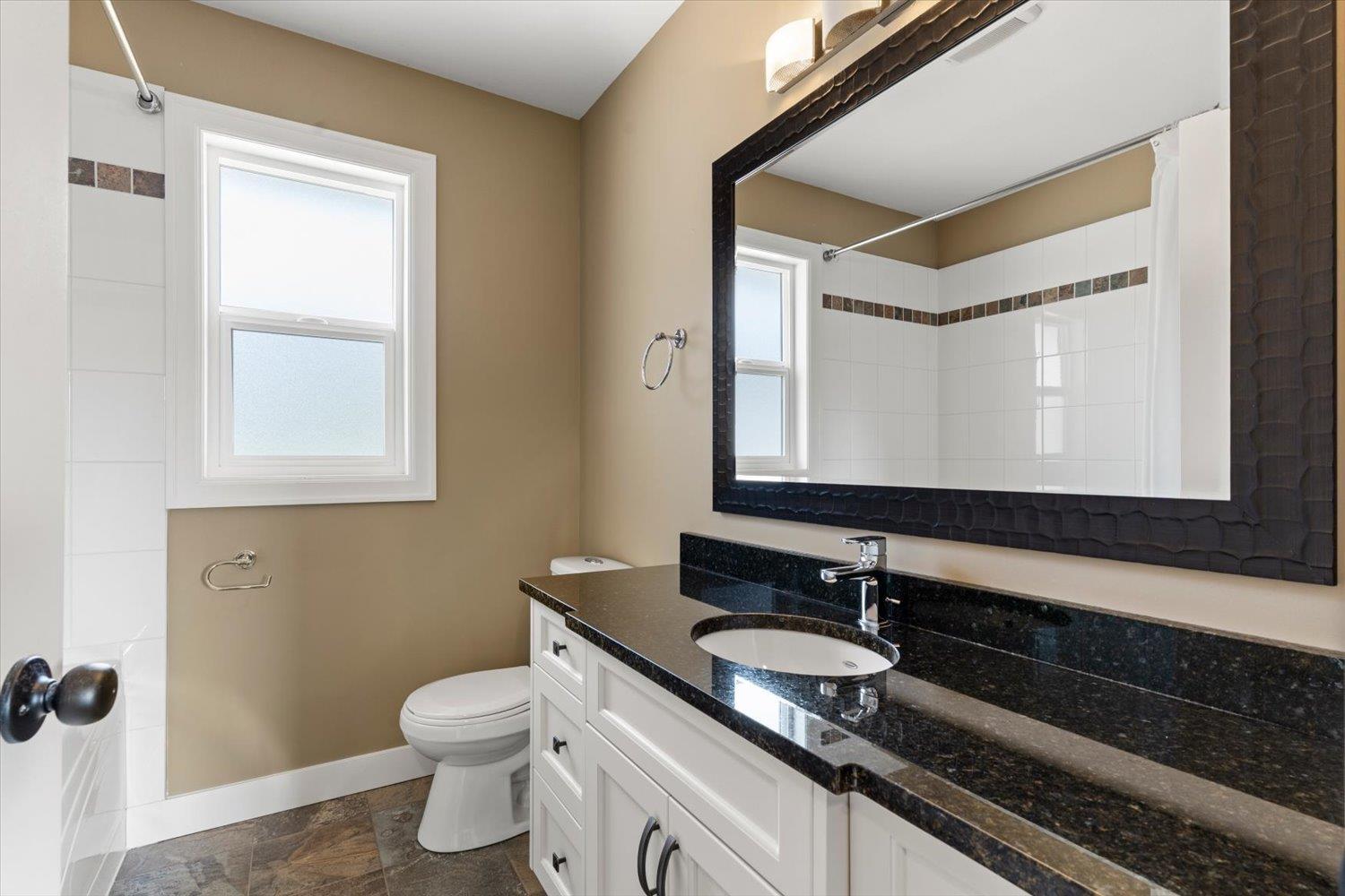 4 Bed, 4 Bath House for Sale in Chilliwack – 45387 JEWEL AVENUE, Sardis South, Chilliwack – MLS# R3153762 - Image 18