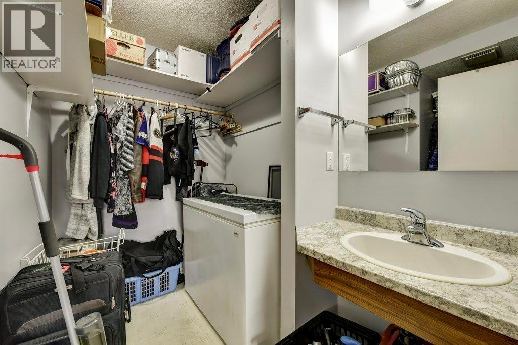 #203C 880 Badke Road - 14