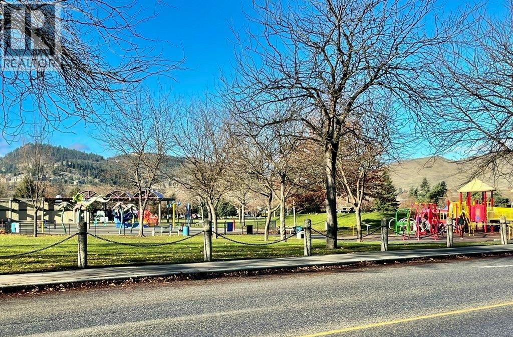 #203C 880 Badke Road - 20
