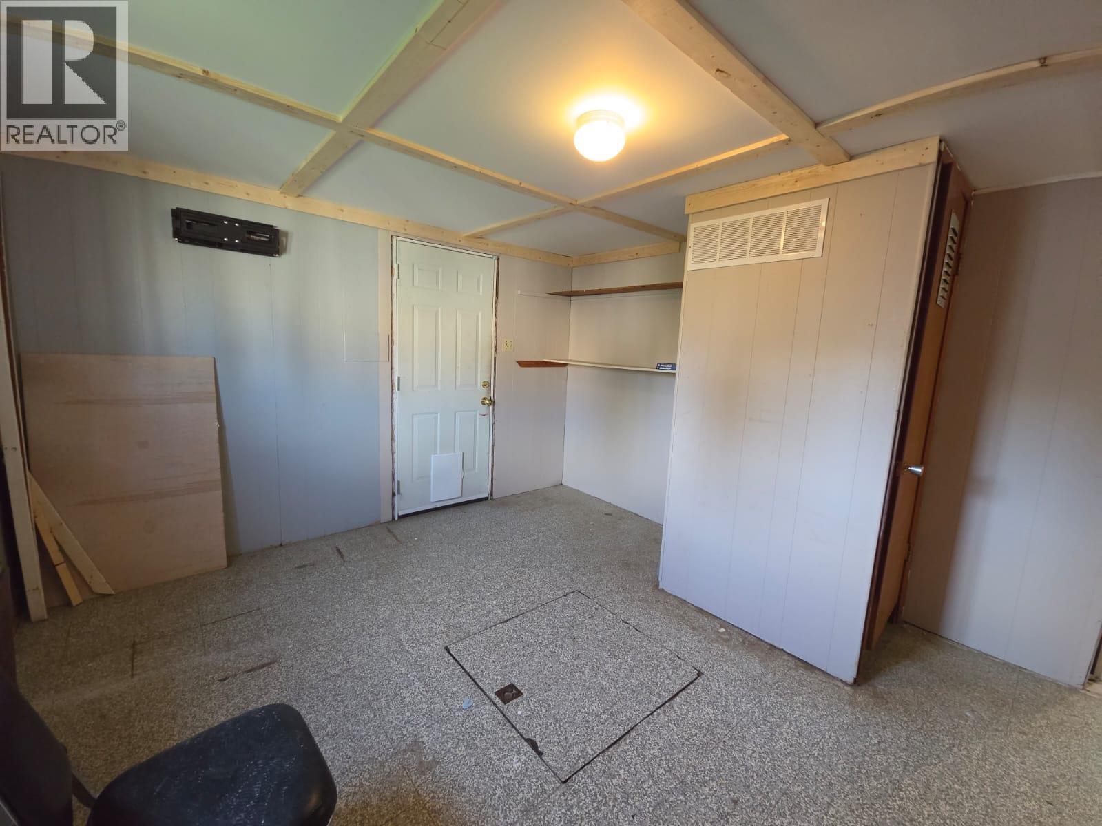 5208 47 Avenue NW - 13