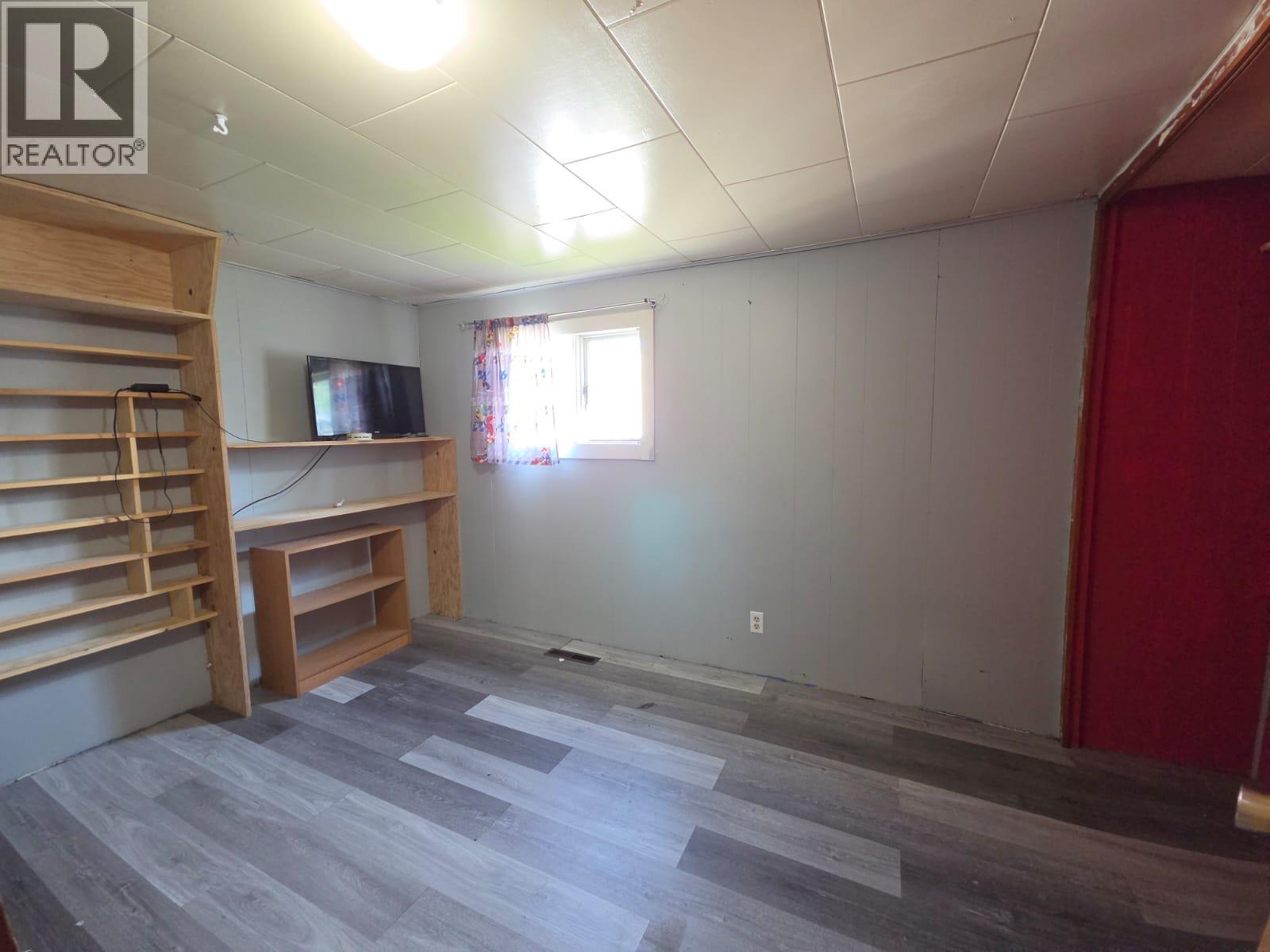 5208 47 Avenue NW - 15