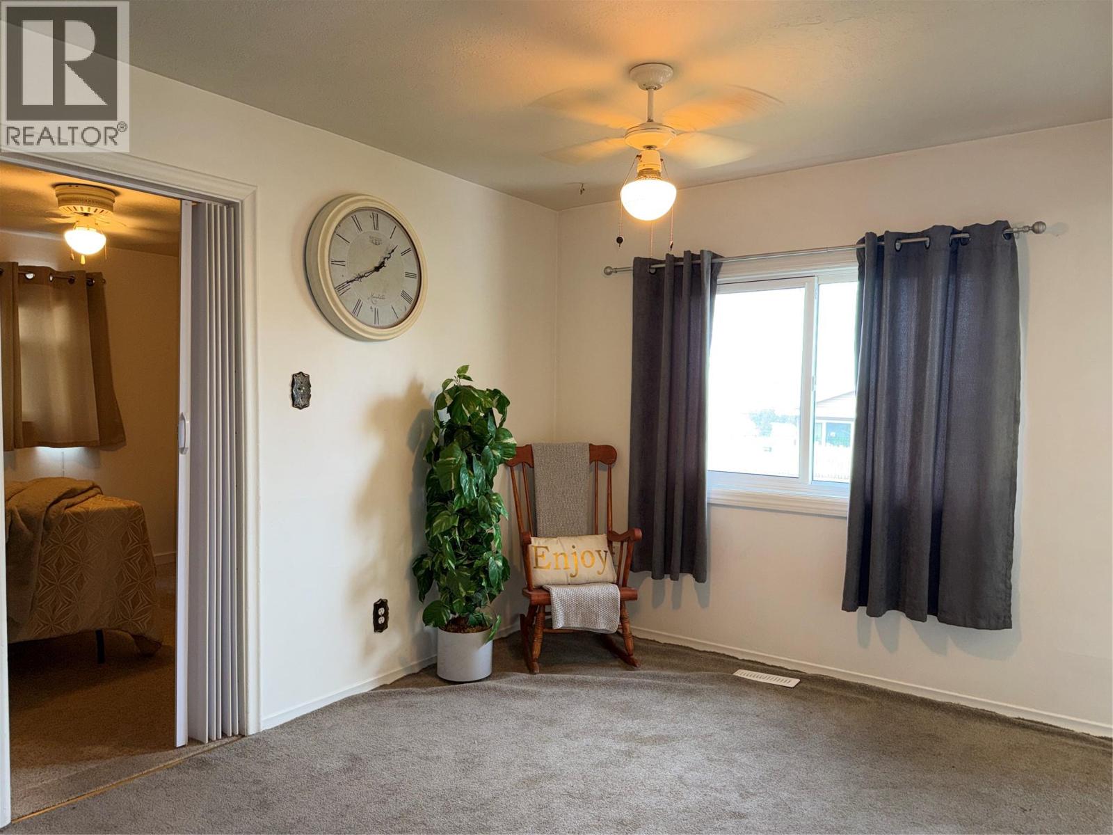 720 98 Avenue - 5