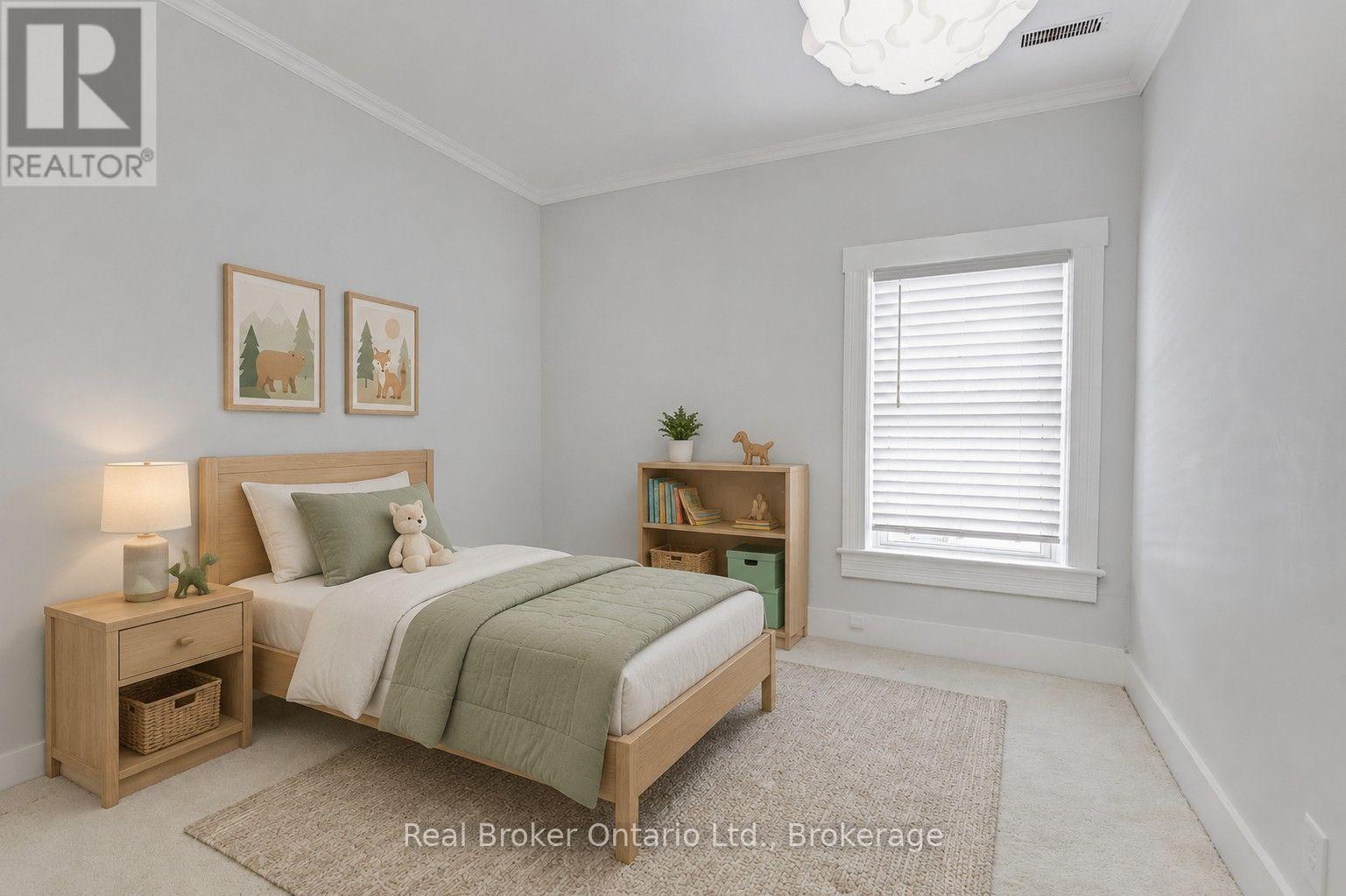 808 MONMOUTH ROAD - 11