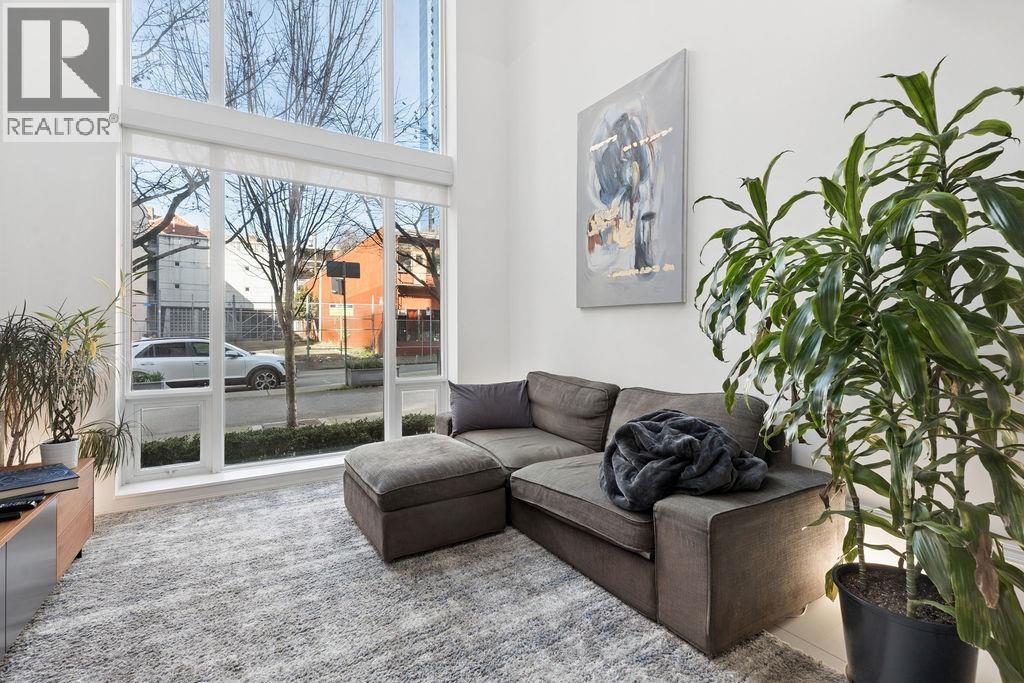 1 Bed, 2 Bath House for Sale in Vancouver – 1106 HORNBY STREET, Vancouver – MLS# R3154206