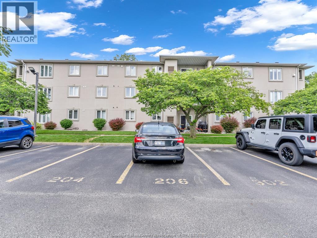 #202 4850 GRAND BOULEVARD - 32