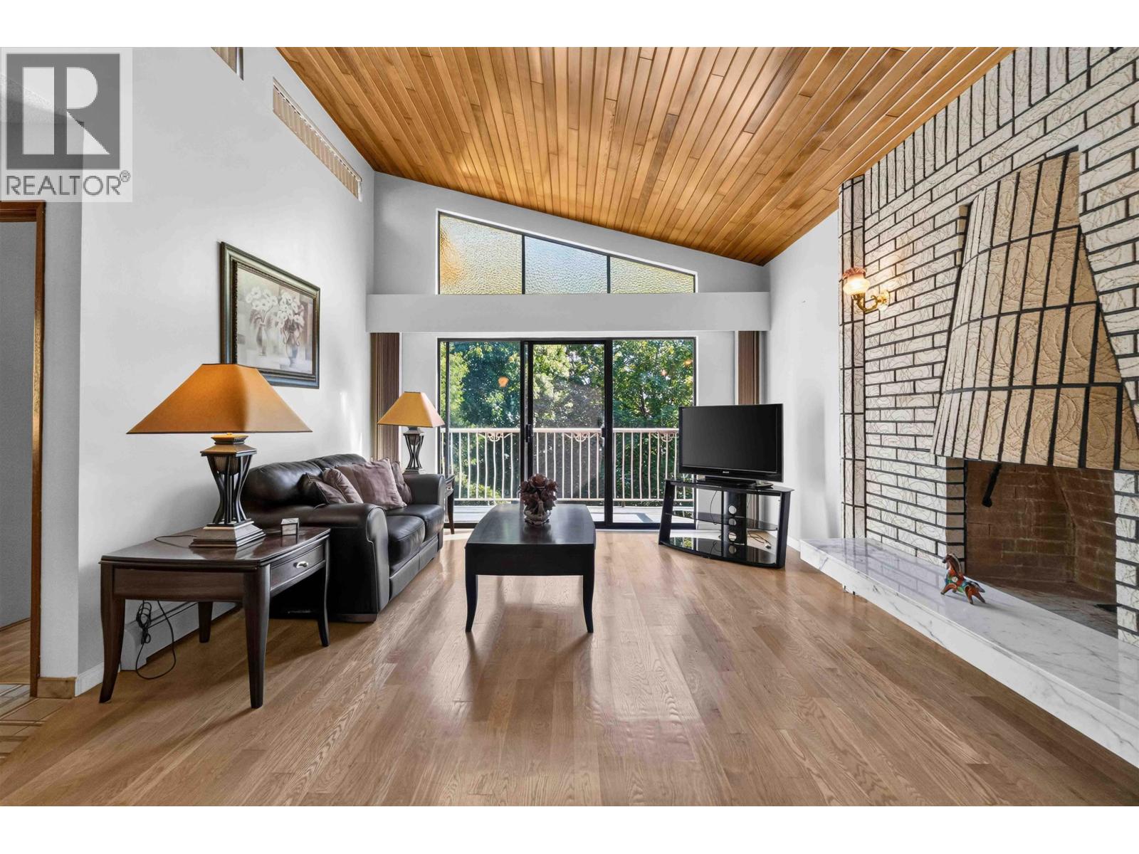 5 Bed, 3 Bath House for Sale in Vancouver – 2739 E 8TH AVENUE, Vancouver – MLS# R3154148 - Image 10