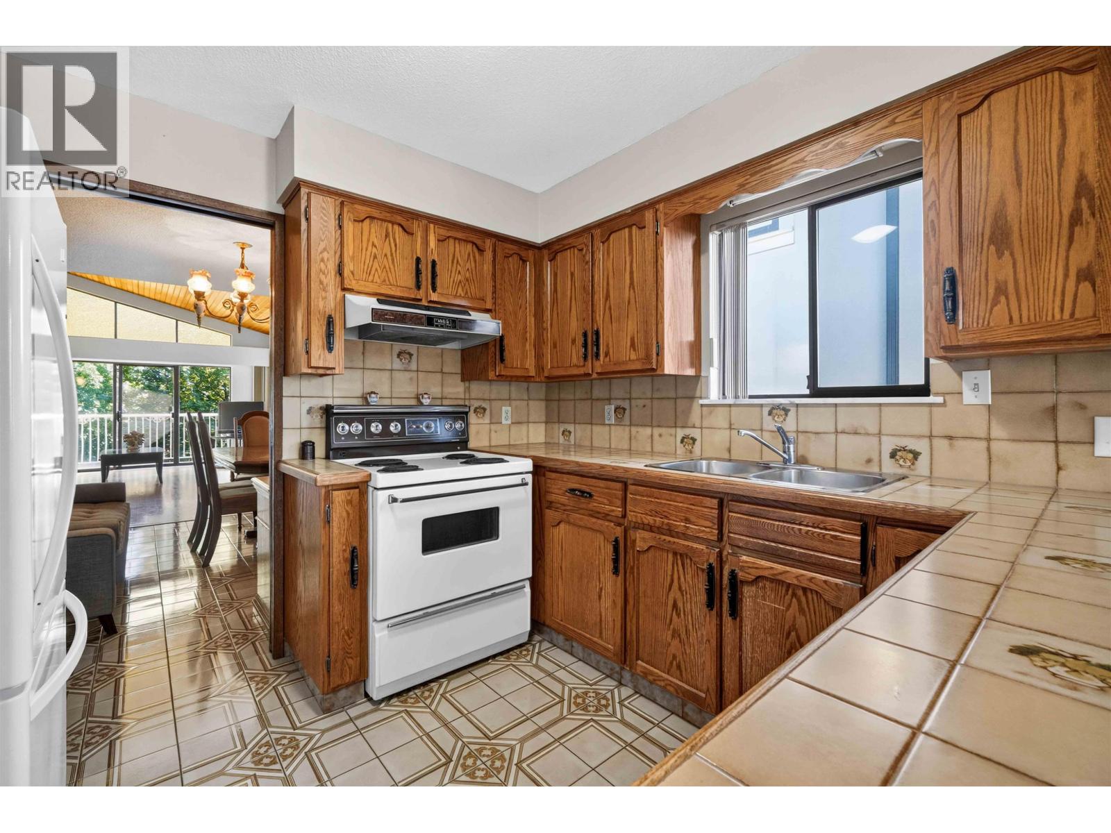 5 Bed, 3 Bath House for Sale in Vancouver – 2739 E 8TH AVENUE, Vancouver – MLS# R3154148 - Image 17