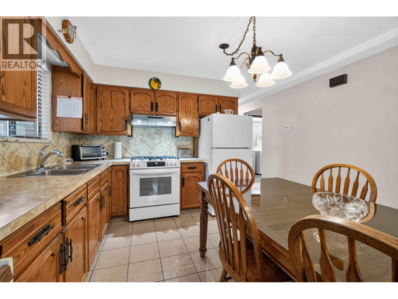 5 Bed, 3 Bath House for Sale in Vancouver – 2739 E 8TH AVENUE, Vancouver – MLS# R3154148 - Image 7