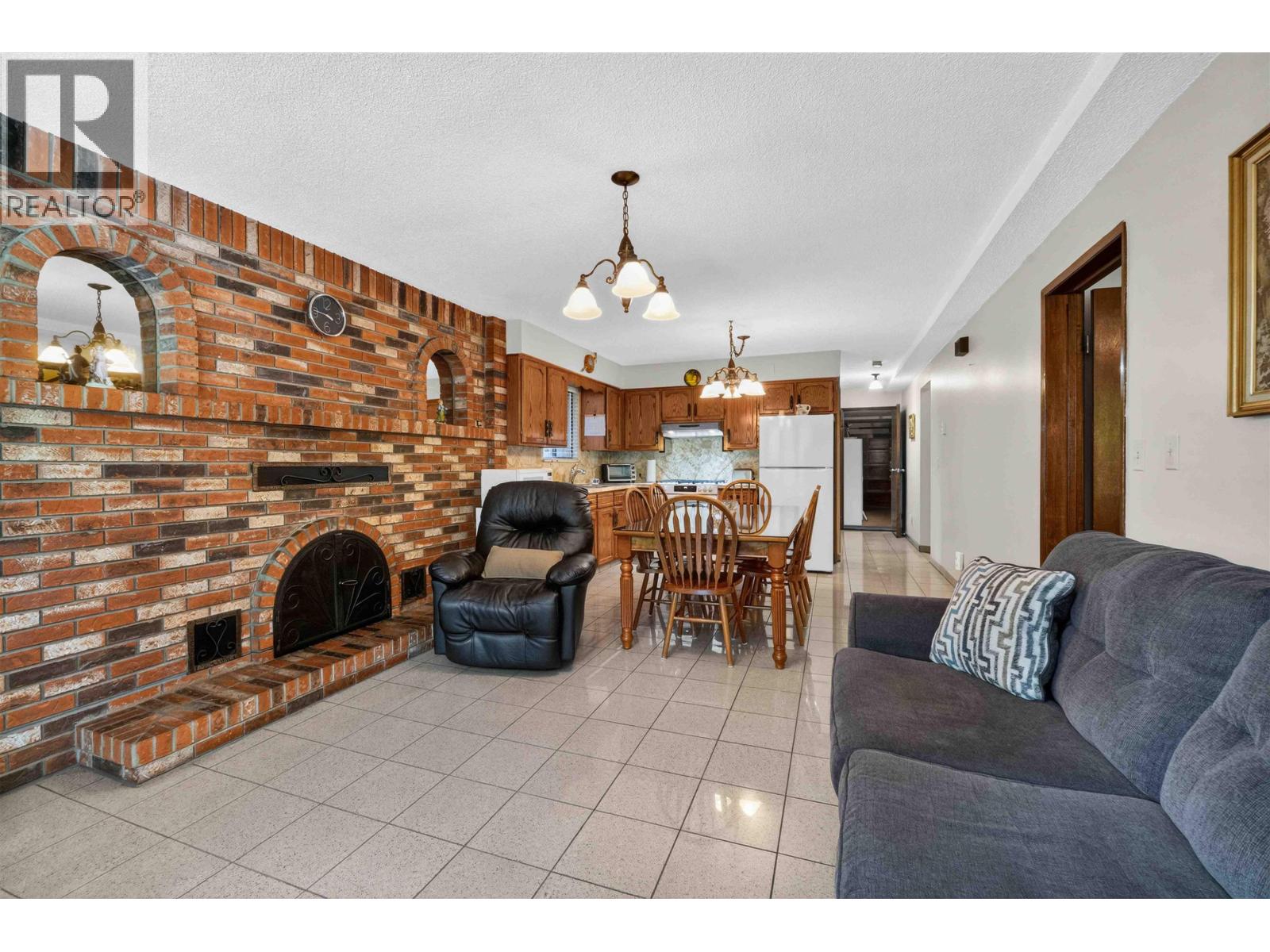 5 Bed, 3 Bath House for Sale in Vancouver – 2739 E 8TH AVENUE, Vancouver – MLS# R3154148 - Image 9