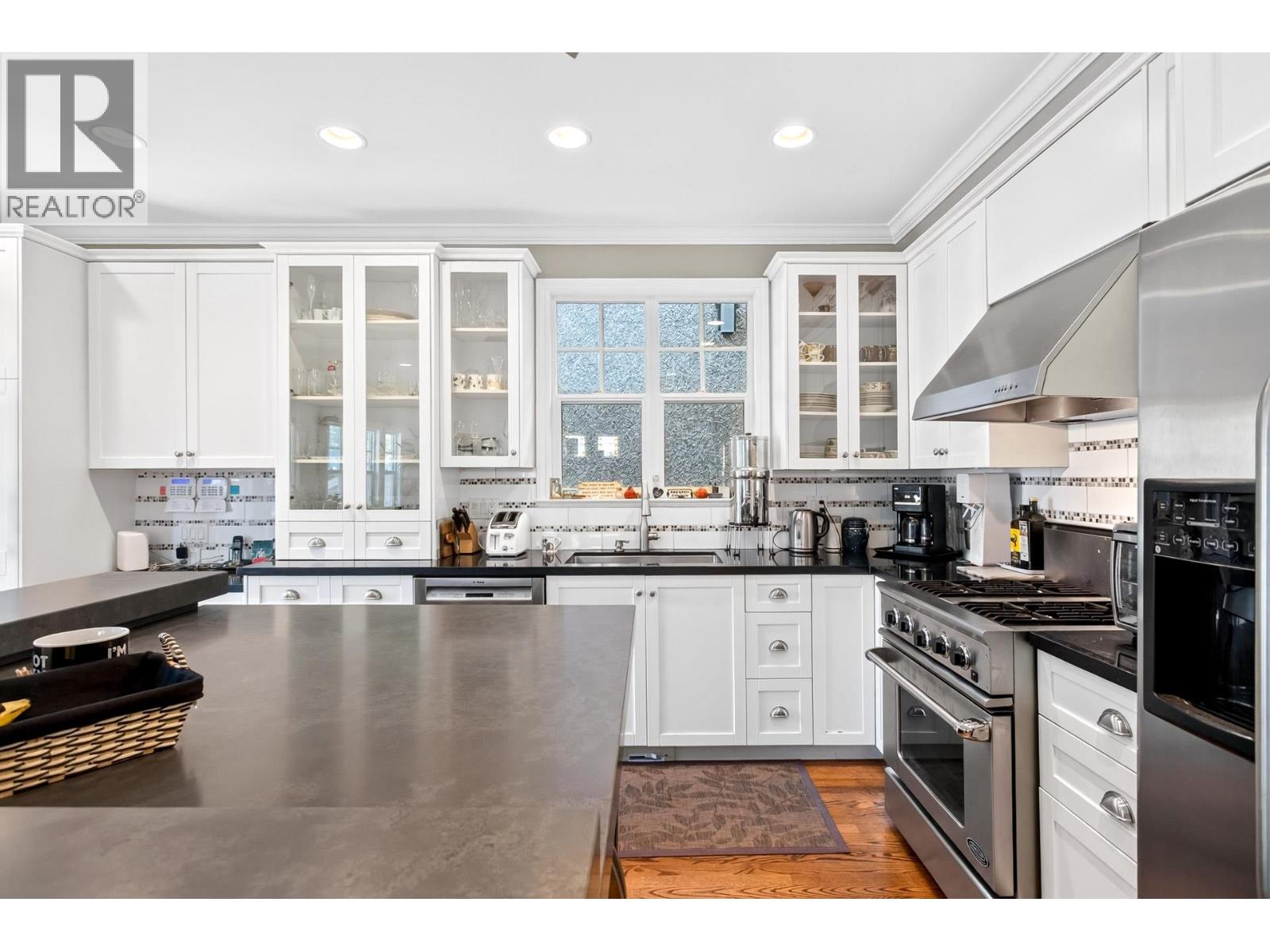 4 Bed, 4 Bath House for Sale in Vancouver – 2985 W 16TH AVENUE, Vancouver – MLS# R3154218 - Image 17