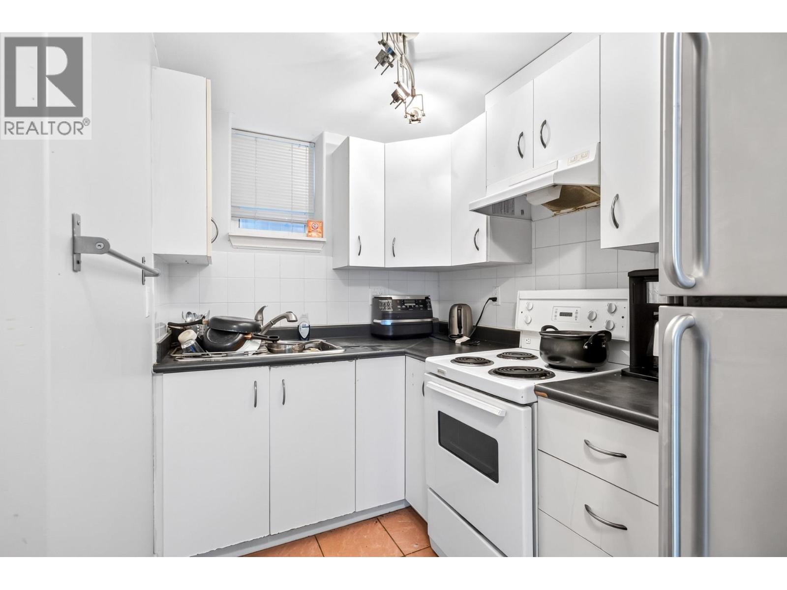 4 Bed, 4 Bath House for Sale in Vancouver – 2985 W 16TH AVENUE, Vancouver – MLS# R3154218 - Image 37