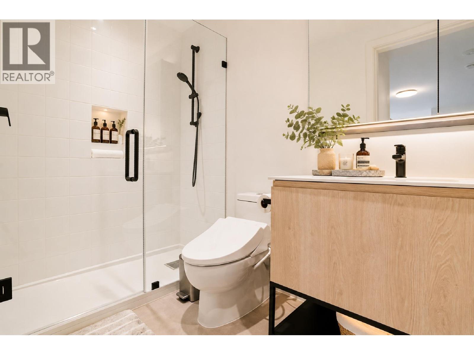 3 Bed, 3 Bath House for Sale in Vancouver – 3930 DUMFRIES STREET, Vancouver – MLS# R3154234 - Image 17