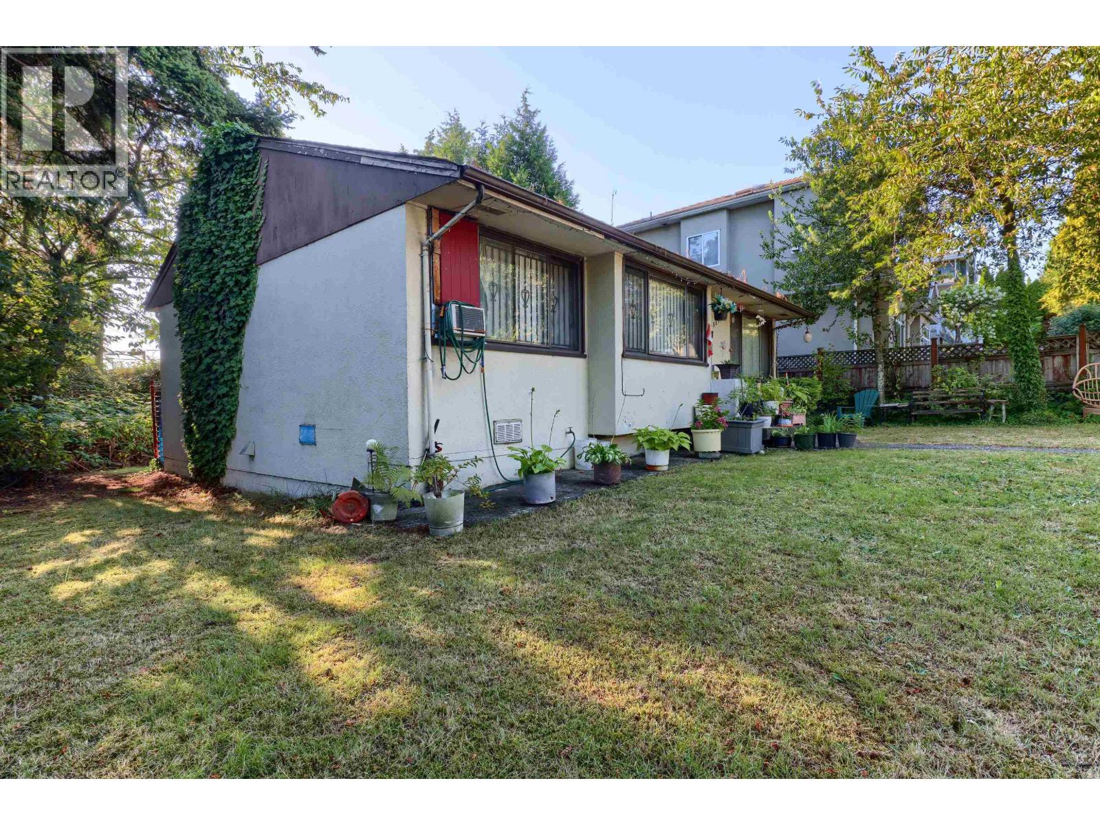 3 Bed, 1 Bath House for Sale in Vancouver – 8287 VICTORIA DRIVE, Vancouver – MLS# R3154251 - Image 5