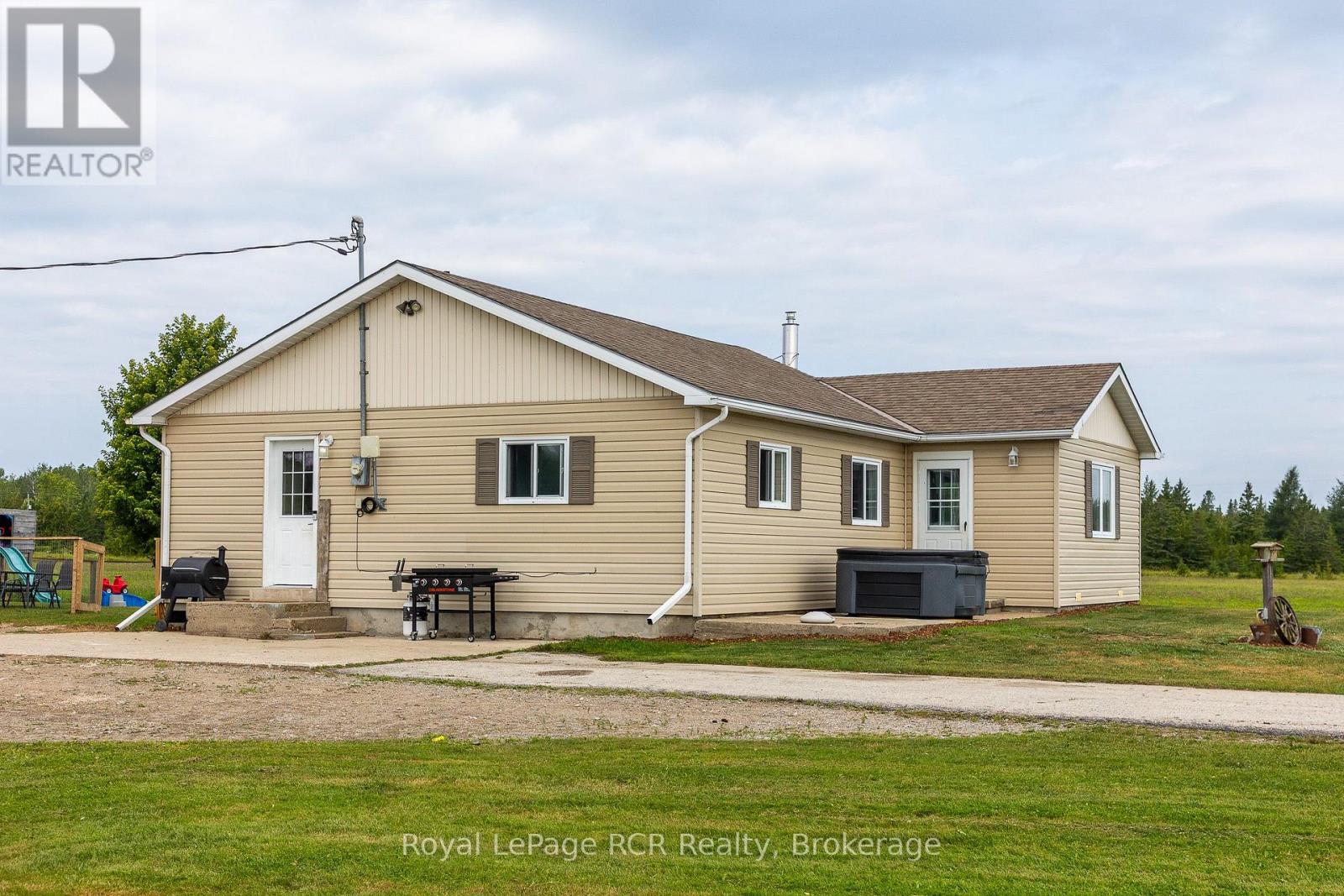 1519 WEST ROAD - Image 28