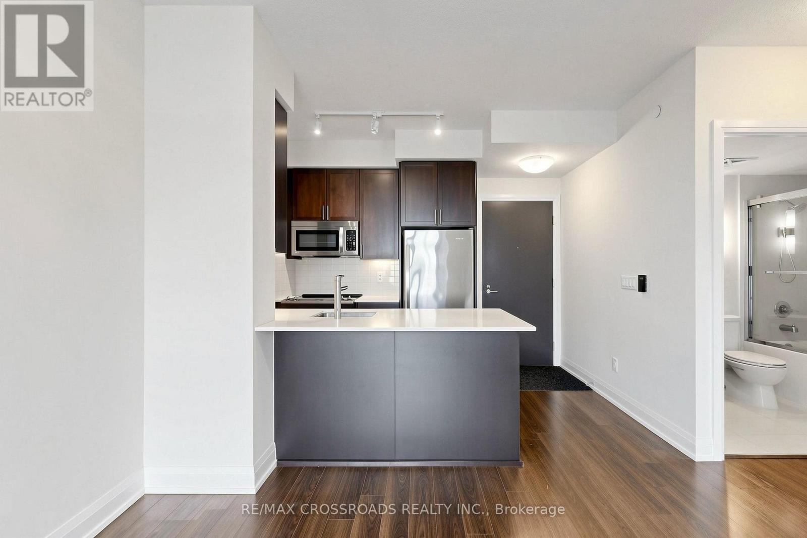 #2006 18 GRAYDON HALL DRIVE - 18
