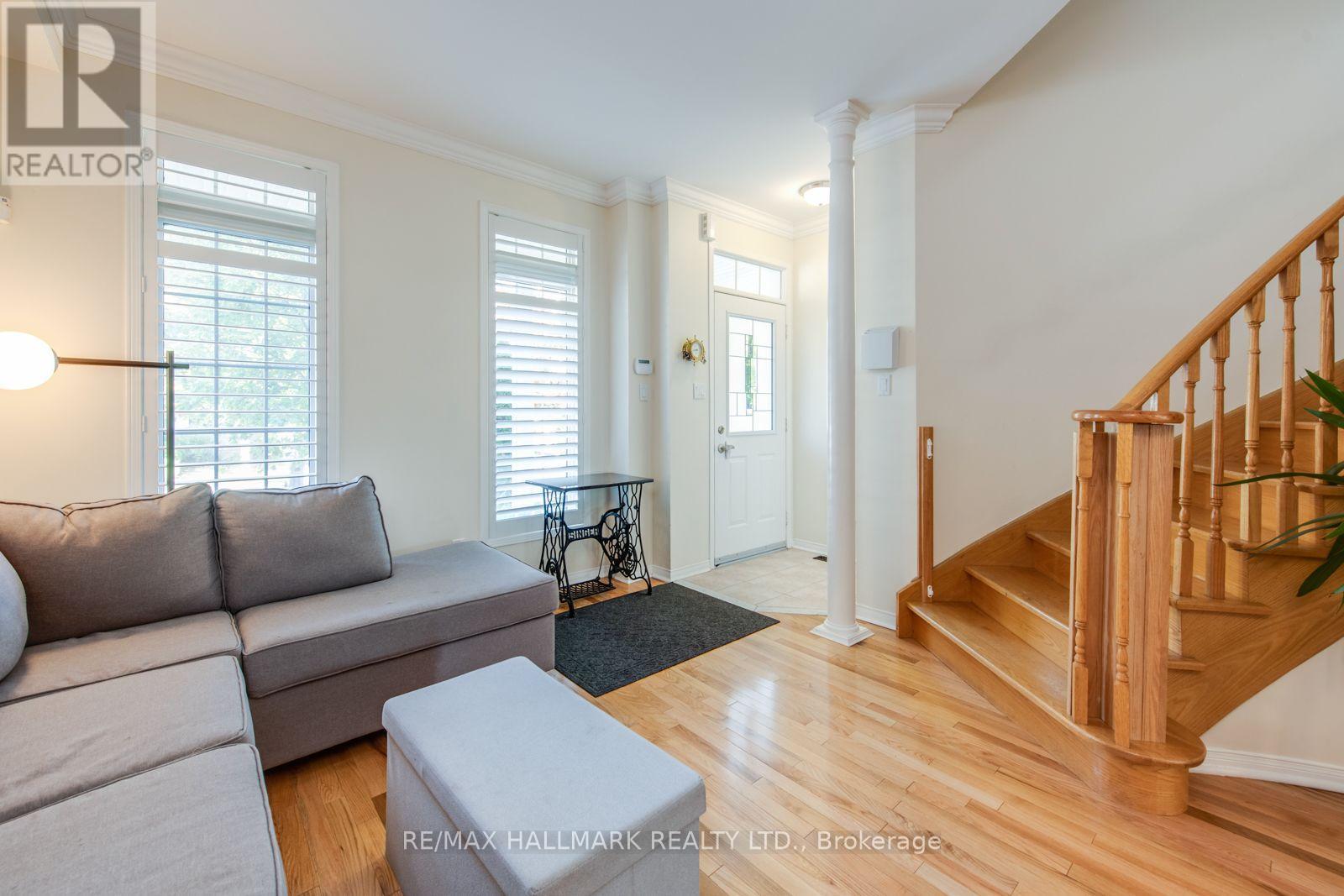 15 WHISTLE POST STREET, Toronto (East End-Danforth) — photo 3