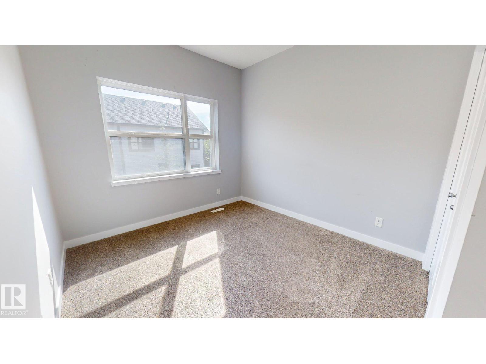 #2 14715 125 ST NW - 10
