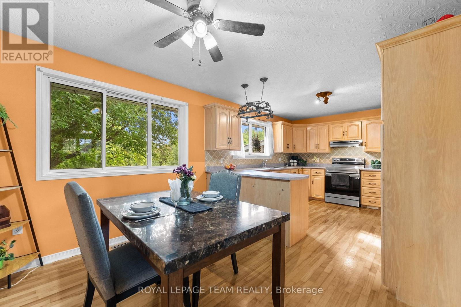 1315 JESSIE STREET - 16