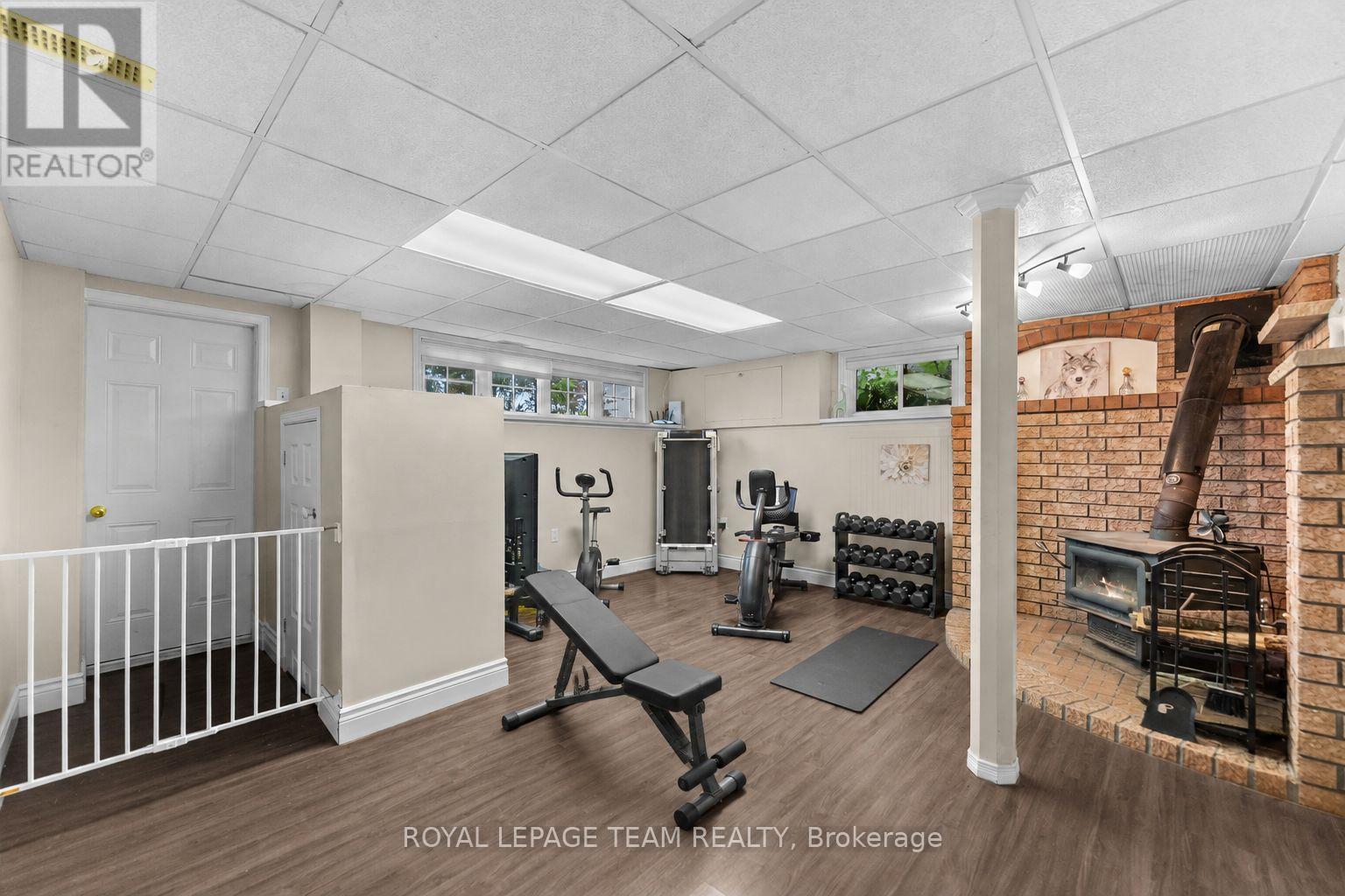 1315 JESSIE STREET - Image 23