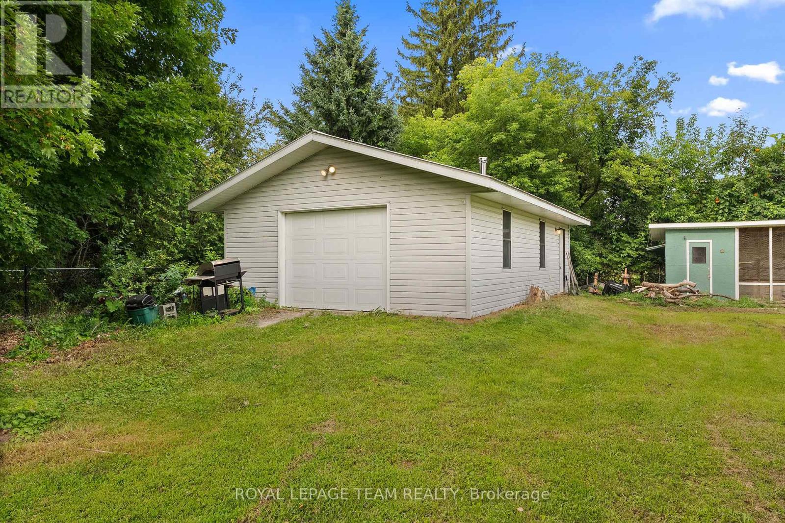 1315 JESSIE STREET - Image 44