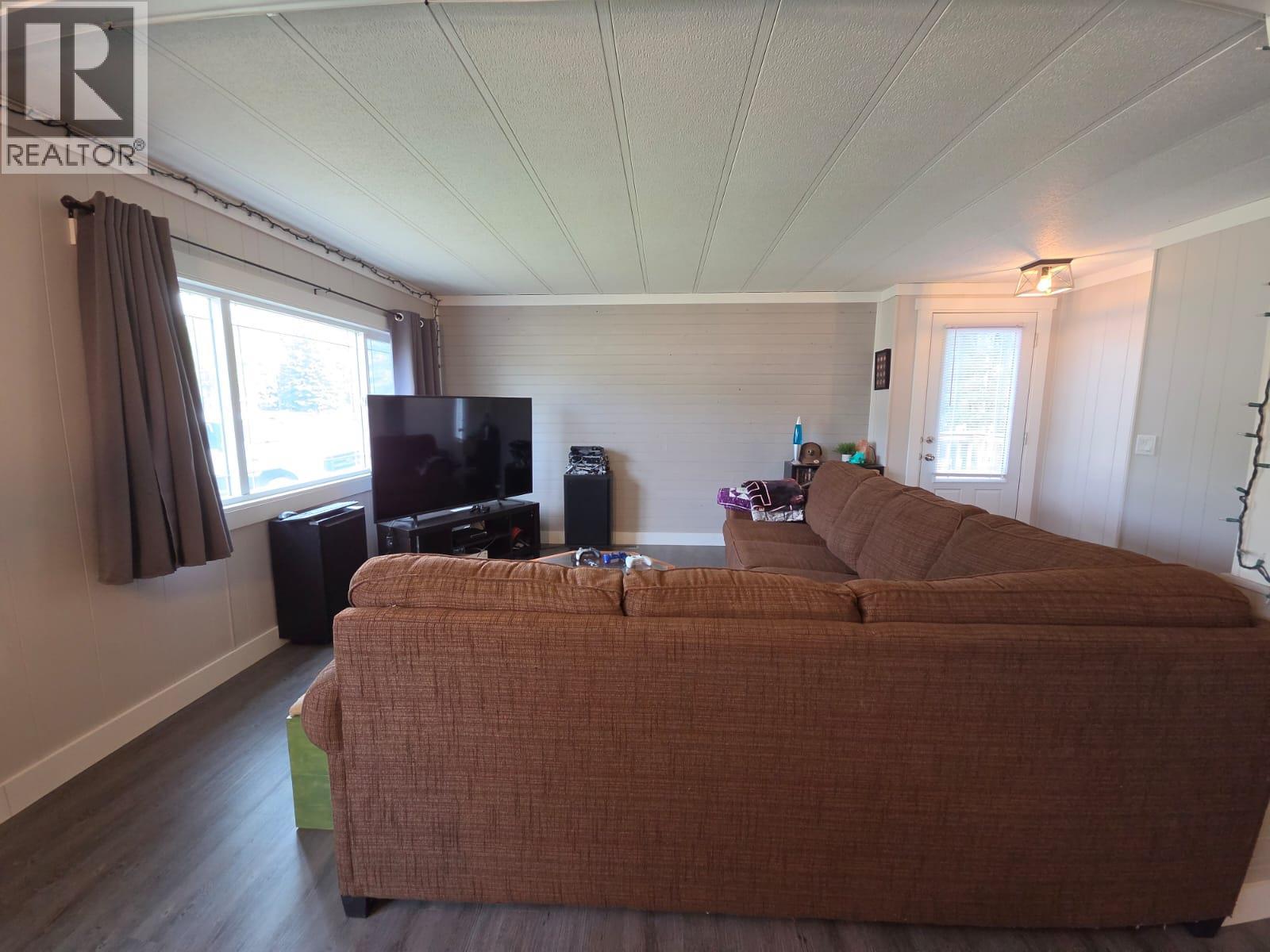 5117 43 Street NE - Image 6