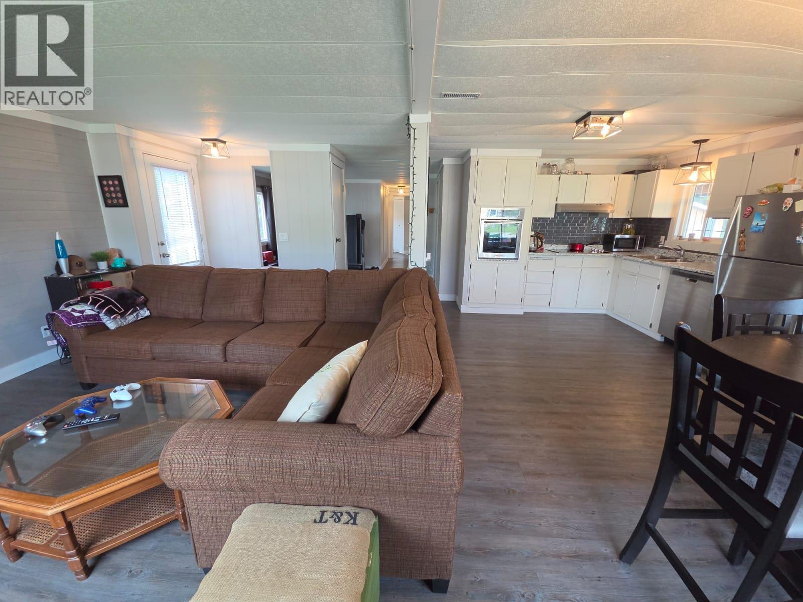 5117 43 Street NE - Image 5