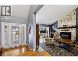 Mud room - 3544 Navatanee Drive, Kamloops, BC V2H1S1 Photo 11