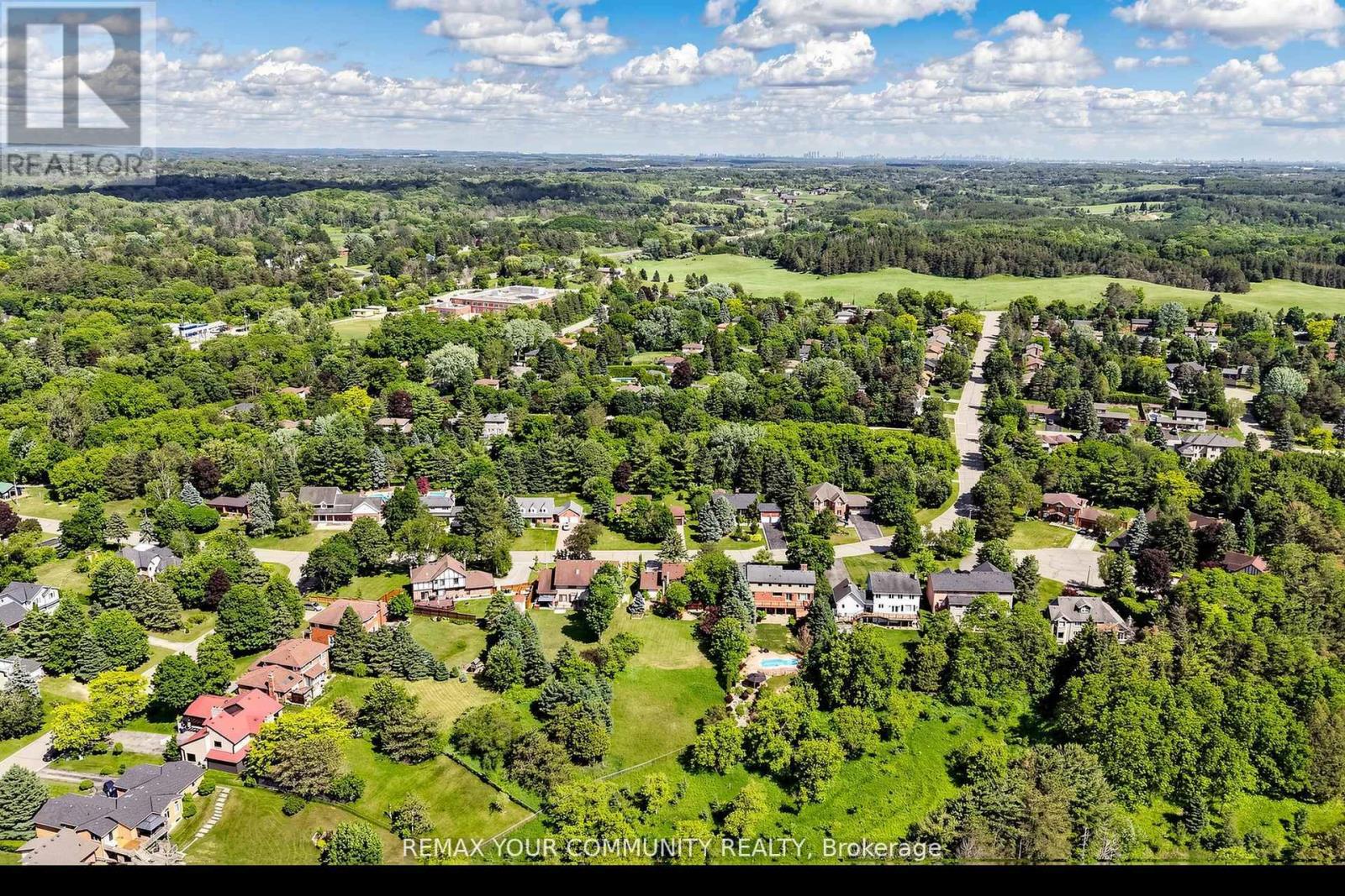 32 BRAWTON DRIVE N - 46
